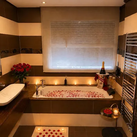 Montaigne Executive Suite-3
